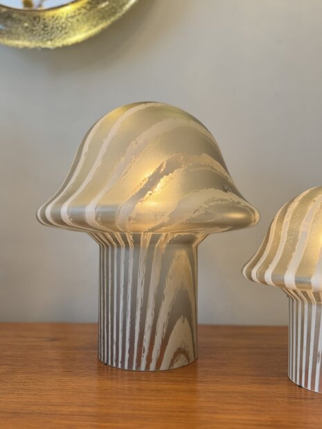 Peill &amp; Putzler zebra gestreepte mushroom glazen tafellamp M | Sprinkelhop