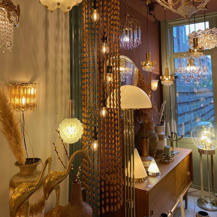 Vintage hanglamp met houten kralen kettingen van Temde Leuchten