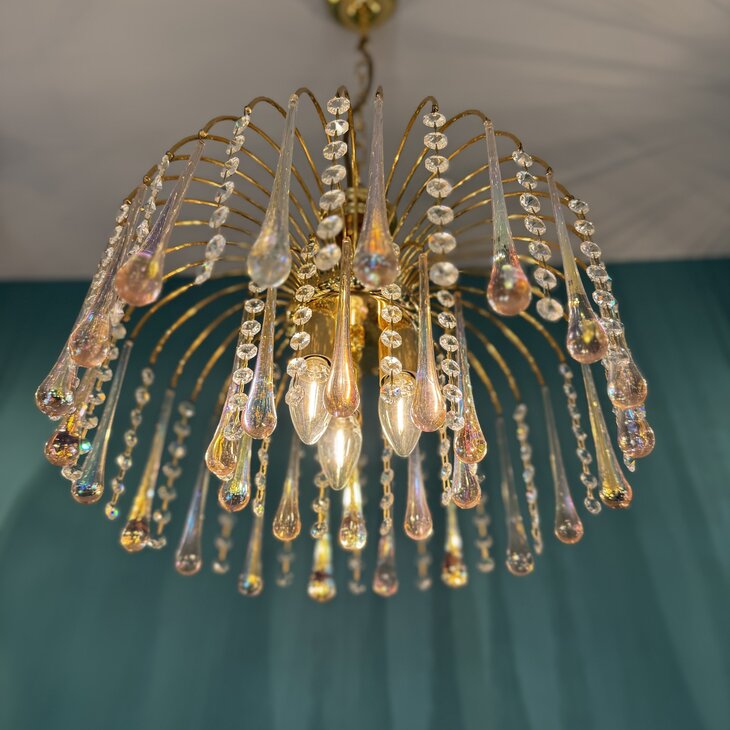 Vintage messing Murano glazen teardrop kroonluchter roze iriserend | Sprinkelhop