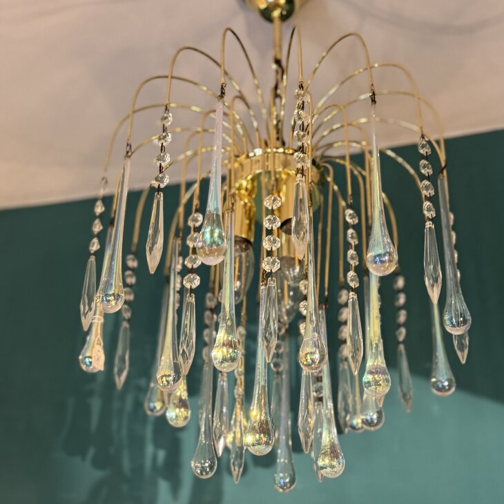 Vintage messing Murano glazen teardrop kroonluchter iriserend en transparant  | Sprinkelhop