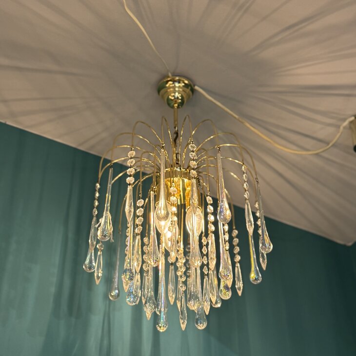 Vintage messing Murano glazen teardrop kroonluchter iriserend en transparant  | Sprinkelhop