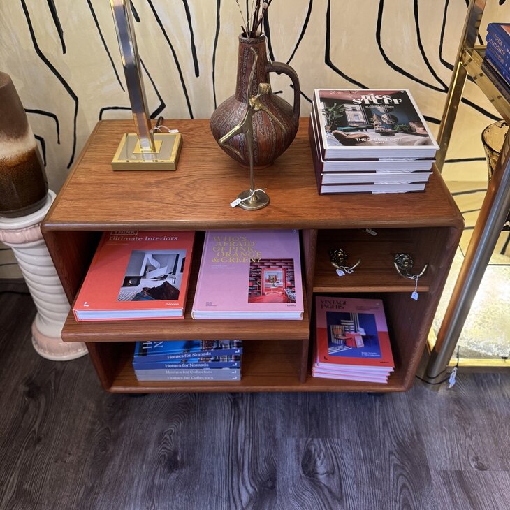 Deens Dyrlund vintage mediakast voor lp&#039;s en platenspeler | Sprinkelhop