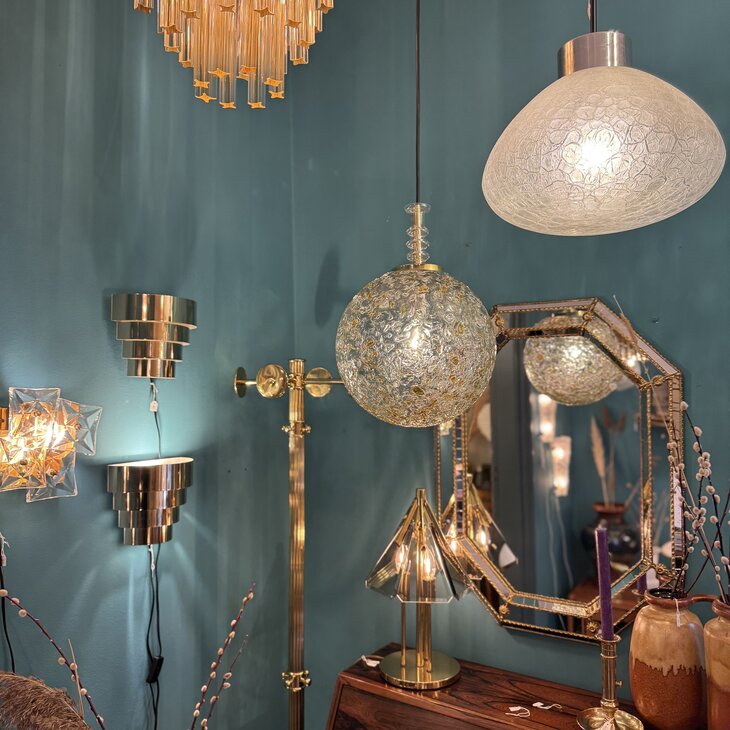 Vintage Doria Leuchten ijsglazen bol hanglamp amberkleurig | SprinkelhopVintage Doria Leuchten ijsglazen bol hanglamp amberkleu