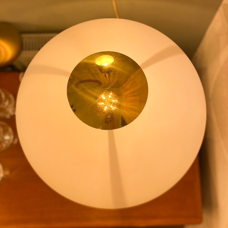 Vintage Glashutte Limburg messing melkglazen tafellamp bureaulamp | Sprinkelhop