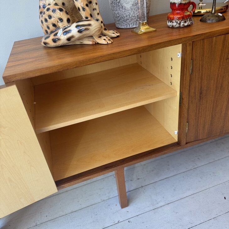 Groot vintage houten dressoir sideboard | Sprinkelhop