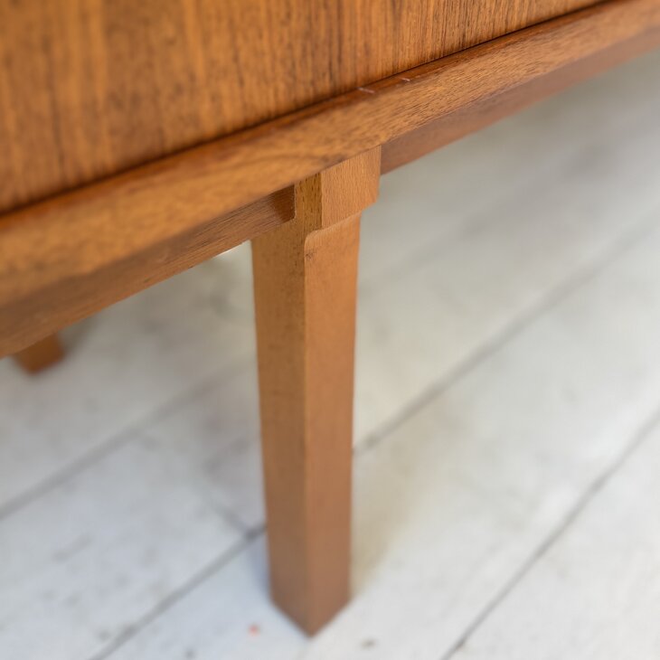 Groot vintage houten dressoir sideboard | Sprinkelhop