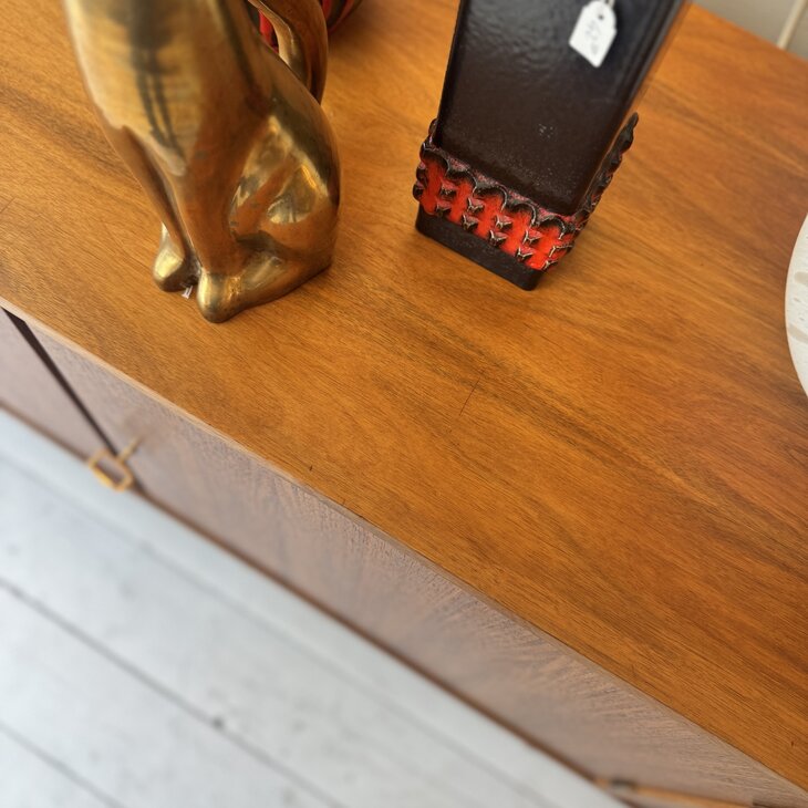 Groot vintage houten dressoir sideboard | Sprinkelhop