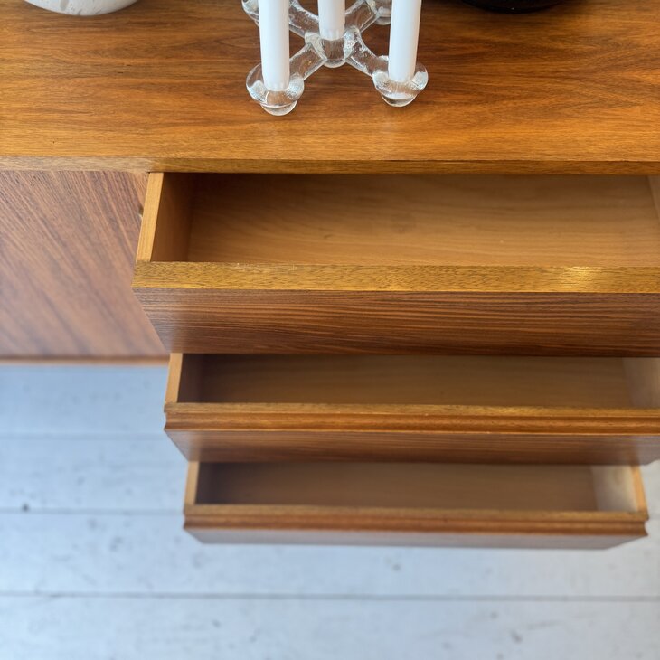 Groot vintage houten dressoir sideboard | Sprinkelhop