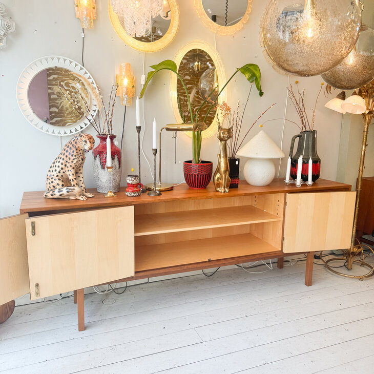 Groot vintage houten dressoir sideboard | Sprinkelhop