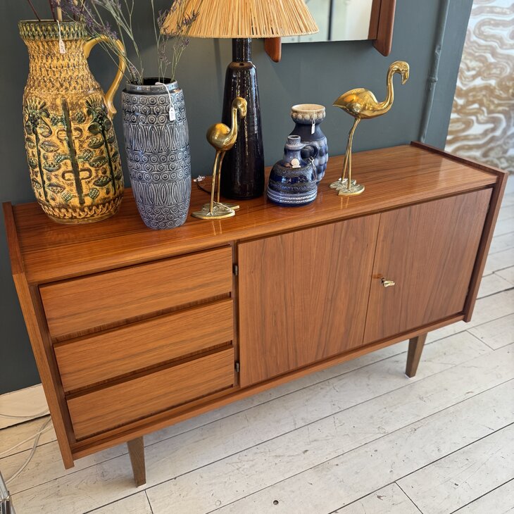 Vintage retro dressoir sideboard glanzend | Sprinkelhop