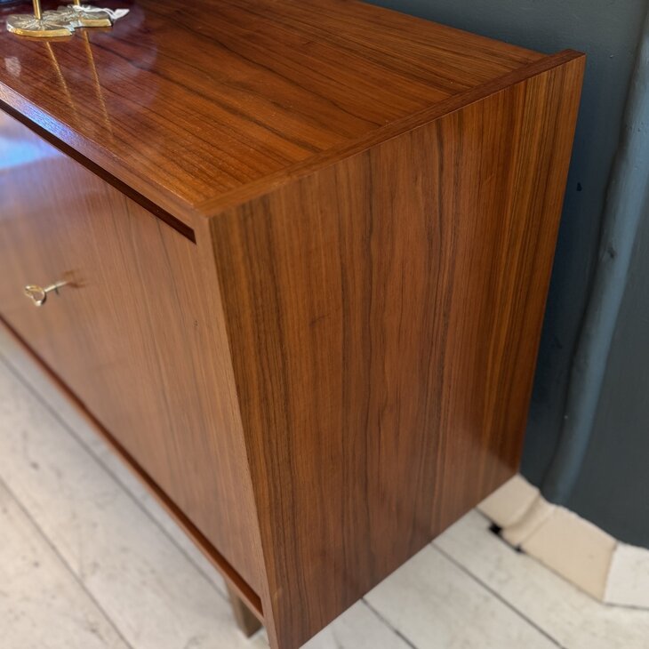 Vintage retro dressoir sideboard glanzend | Sprinkelhop