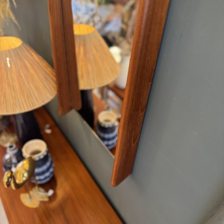 Vintage Deense langwerpige teak houten spiegel