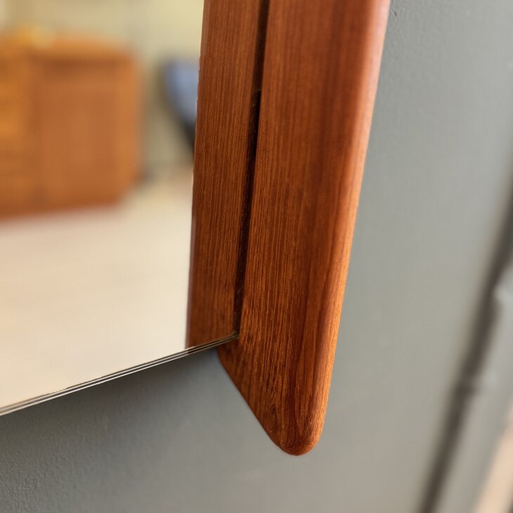 Vintage Deense langwerpige teak houten spiegel