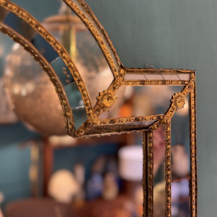 Vintage Spaanse trapezium spiegel met messing| Sprinkelhop