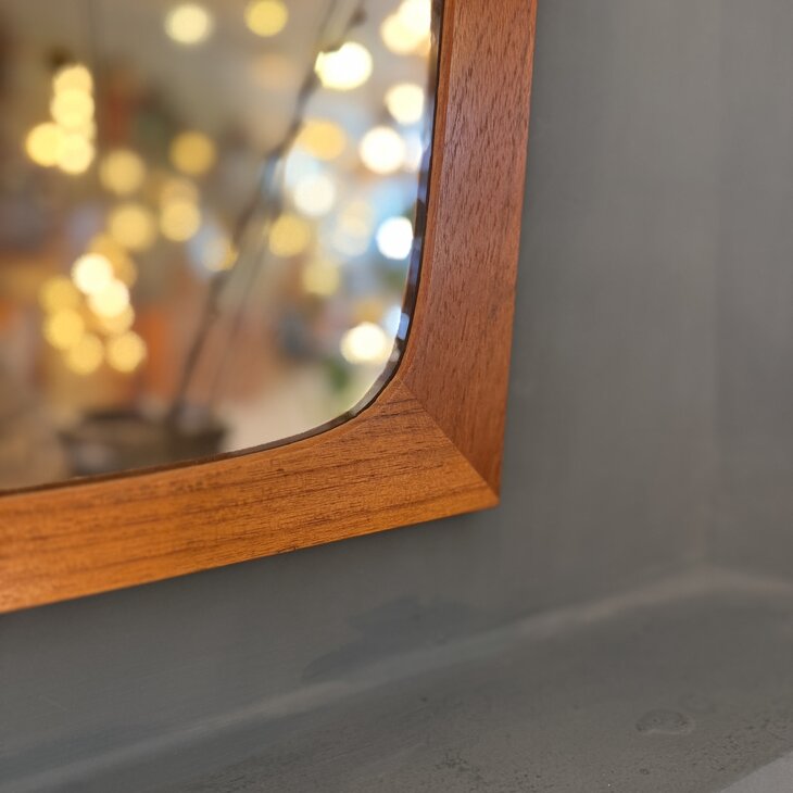 Vintage Deense teak houten langwerpige spiegel | Sprinkelhop