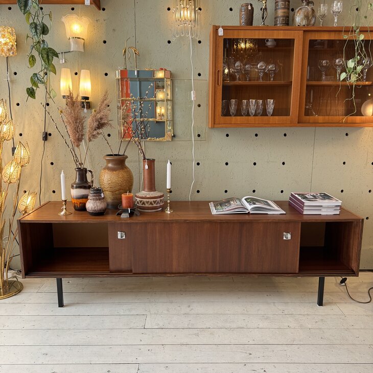 Vintage houten laag dressoir | Sprinkelhop