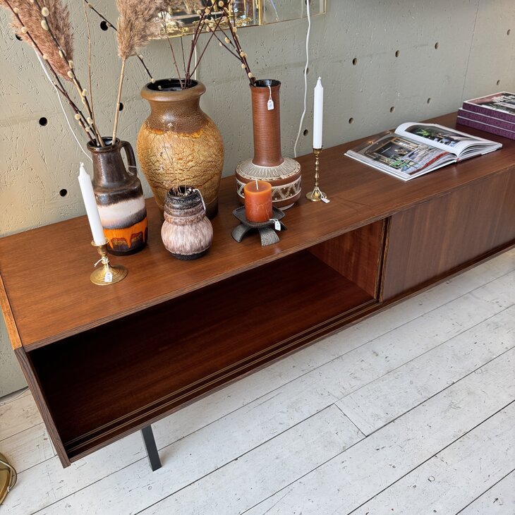 Vintage houten laag dressoir | Sprinkelhop