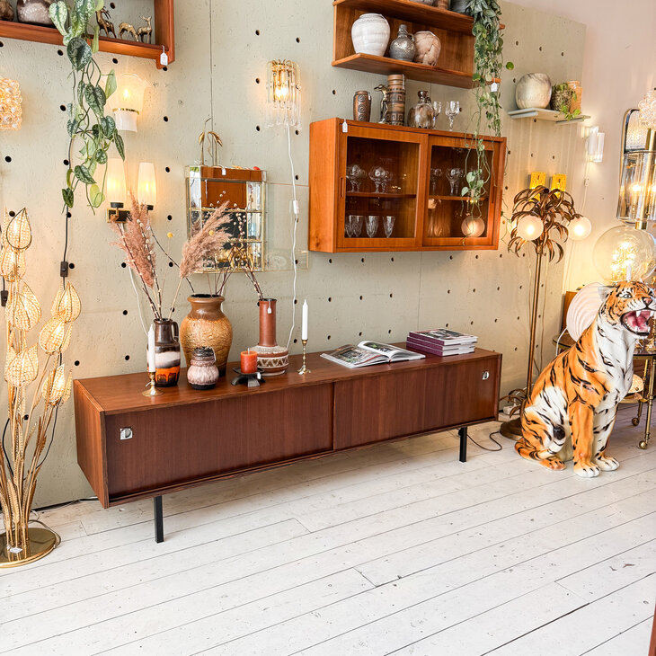 Vintage houten laag dressoir | Sprinkelhop