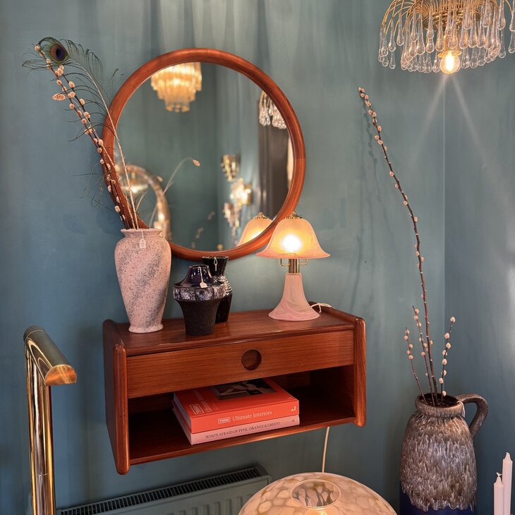 Set vintage Kai Kristiansen voor Vildbjerg teak houten wandkastje met spiegel | Sprinkelhop