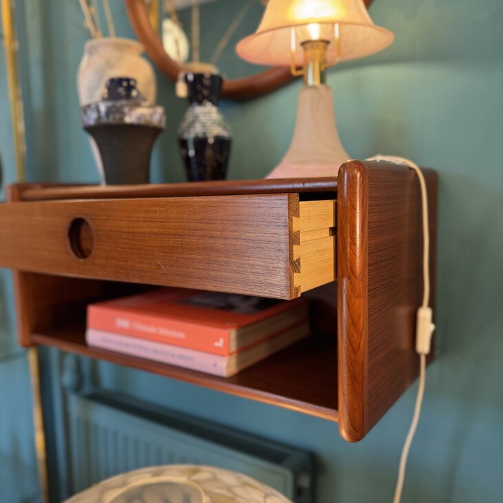 Set vintage Kai Kristiansen voor Vildbjerg teak houten wandkastje met spiegel | Sprinkelhop