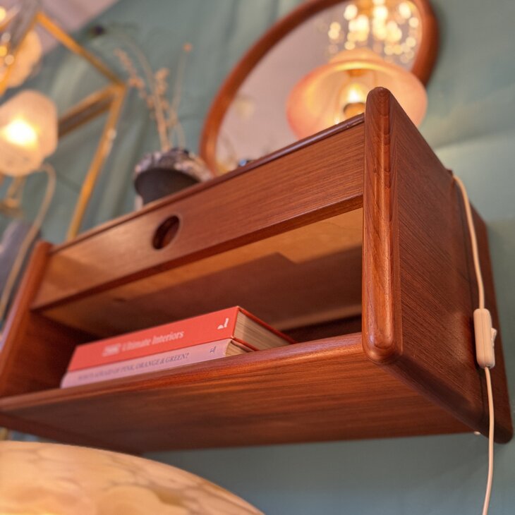 Set vintage Kai Kristiansen voor Vildbjerg teak houten wandkastje met spiegel | Sprinkelhop