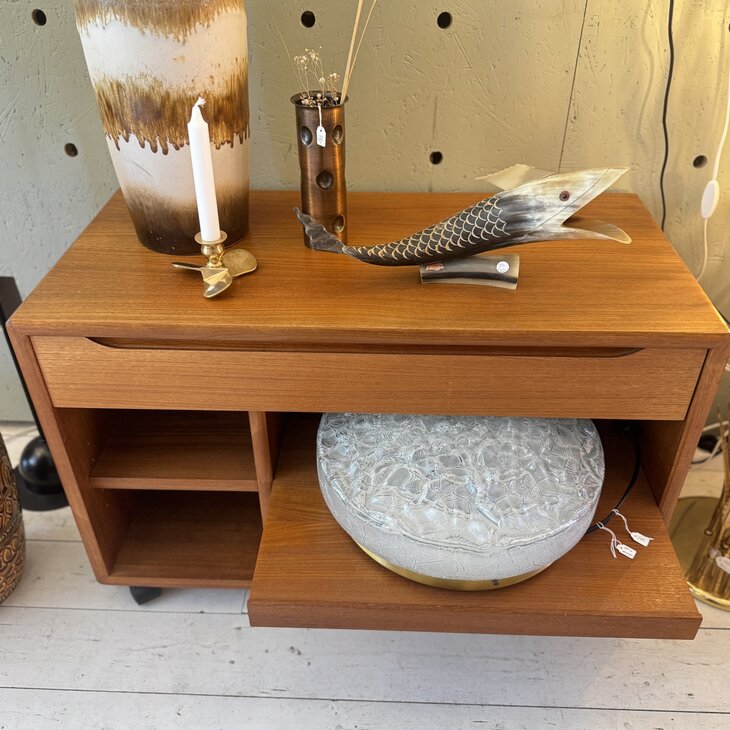 Vintage teak open kastje met uitschuifbaar blad en lade | Sprinkelhop