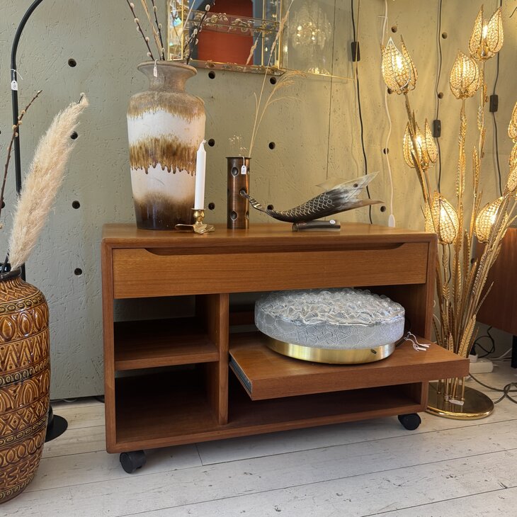 Vintage teak open kastje met uitschuifbaar blad en lade | Sprinkelhop