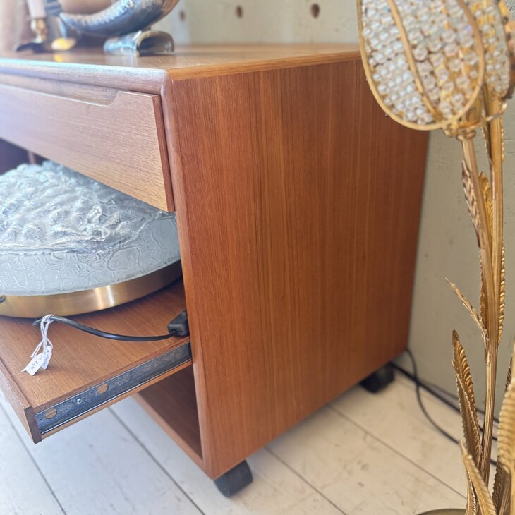 Vintage teak open kastje met uitschuifbaar blad en lade | Sprinkelhop