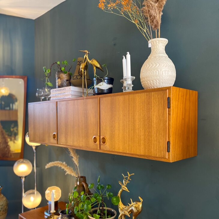 Vintage Deense hangende kast teak | Sprinkelhop