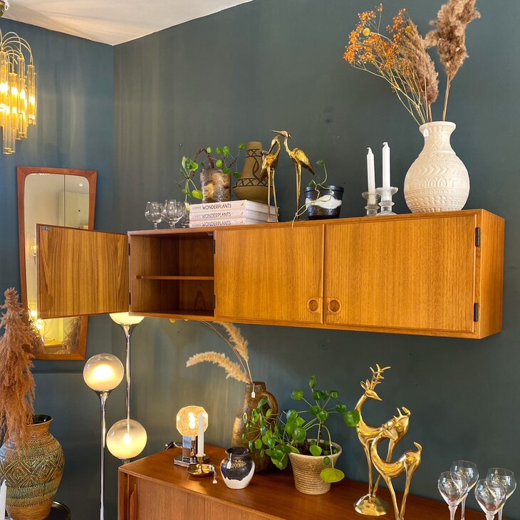 Vintage Deense hangende kast teak | Sprinkelhop