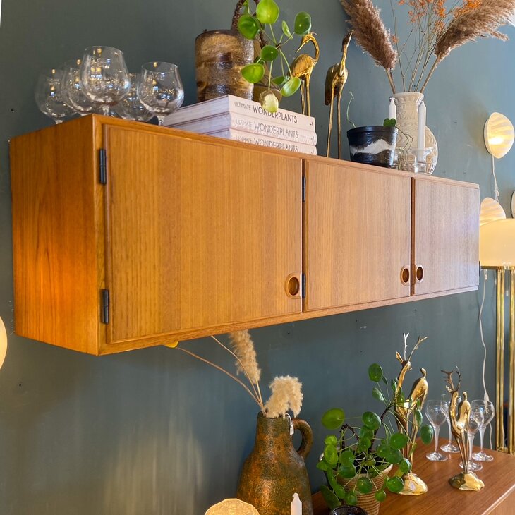 Vintage Deense hangende kast teak | Sprinkelhop