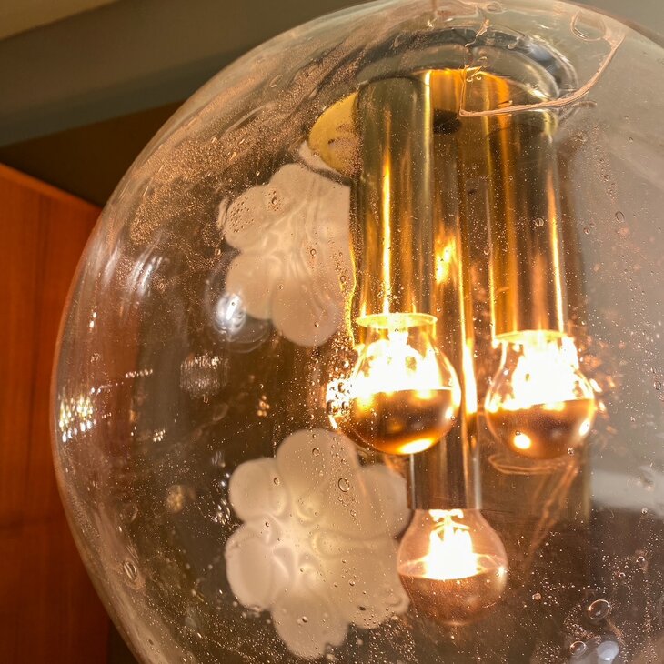 Doria Big Ball kristalglazen hanglamp messing amberkleurig | Sprinkelhop