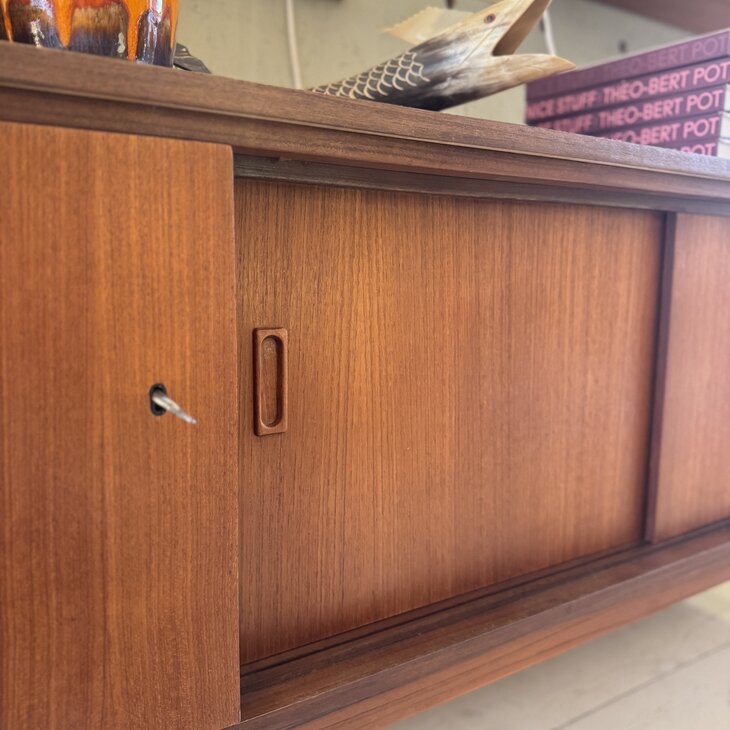 Vintage teak houten dressoir sideboard jaren 60| Sprinkelhop