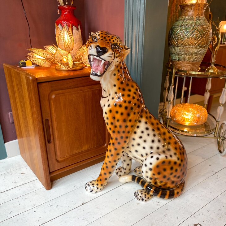 Vintage XL zittende panter luipaard porselein | Sprinkelhop