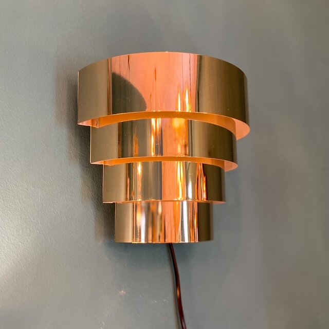 Vintage Estiluz lamel wandlamp 1980s goudkleurig