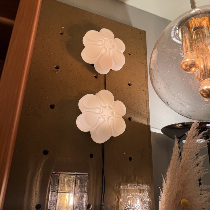 Vintage BEGA Leuchten wandlamp bloemvorm melkglas | Sprinkelhop