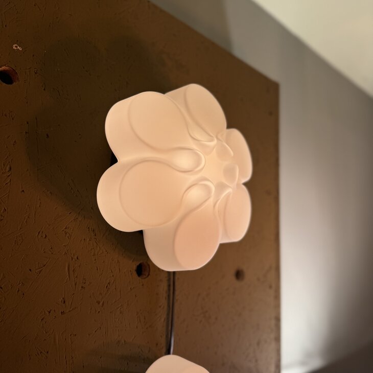 Vintage BEGA Leuchten wandlamp bloemvorm melkglas | Sprinkelhop