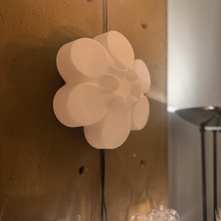 Vintage BEGA Leuchten wandlamp bloemvorm melkglas | Sprinkelhop
