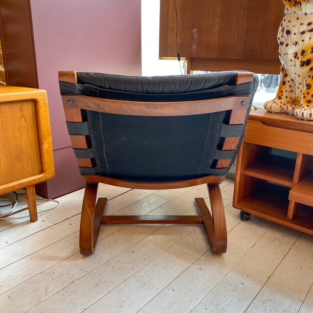 Vintage Kengu lounge chair voor Rybo Rykken zwart leer 1970s | Sprinkelhop