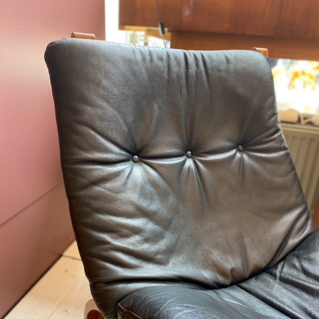 Vintage Kengu lounge chair voor Rybo Rykken zwart leer 1970s | Sprinkelhop