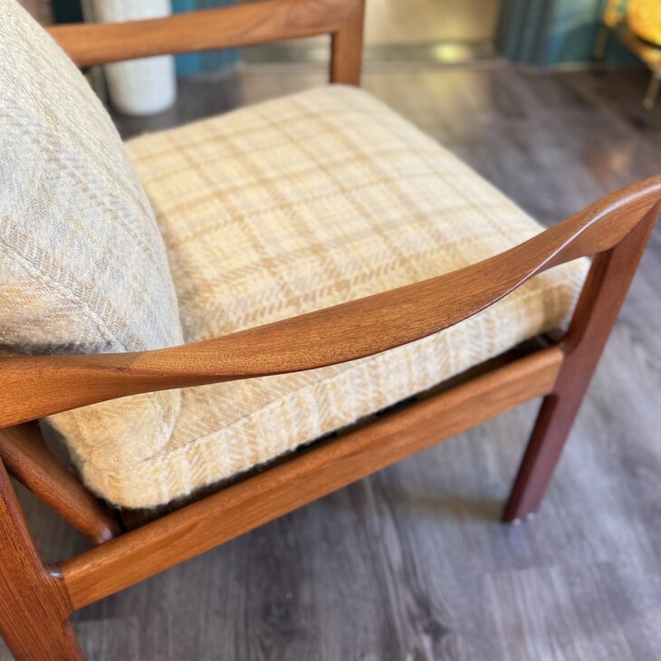 Vintage teak houten fauteuil Illum Wikkels&oslash; voor Niels Eilersen| Sprinkelhop