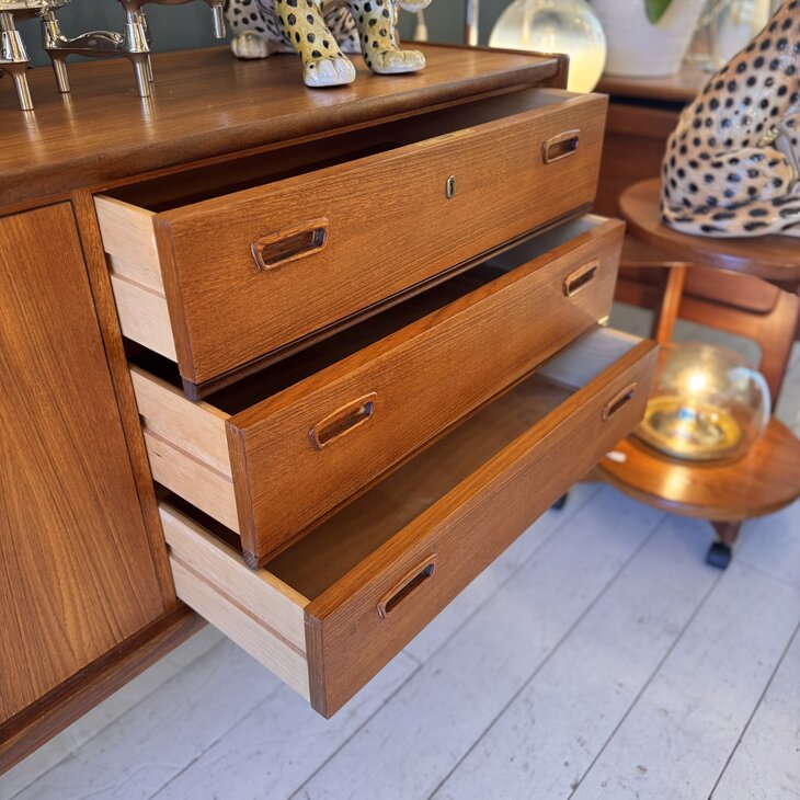 Bartels vintage mid century teak houten dressoir | Sprinkelhop