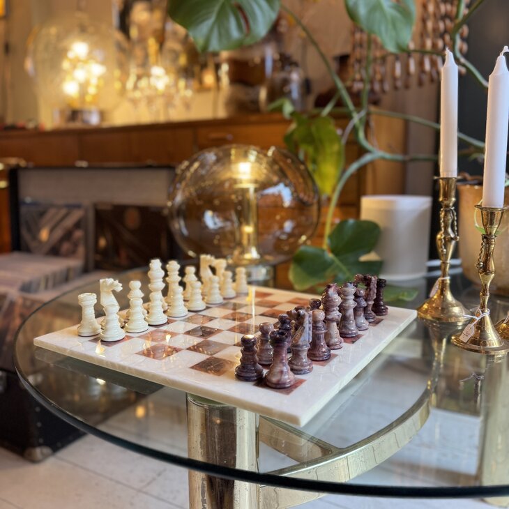 Vintage Italiaans albast marmeren schaakspel roodbruin wit | Sprinkelhop