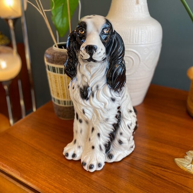 Vintage keramieken hondenbeeld Spaniel zwart wit | Sprinkelhop