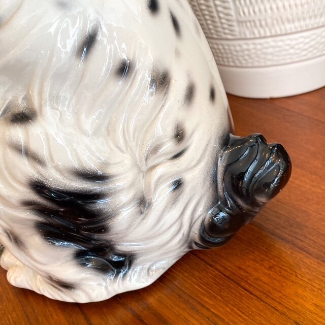Vintage keramieken hondenbeeld Spaniel zwart wit | Sprinkelhop