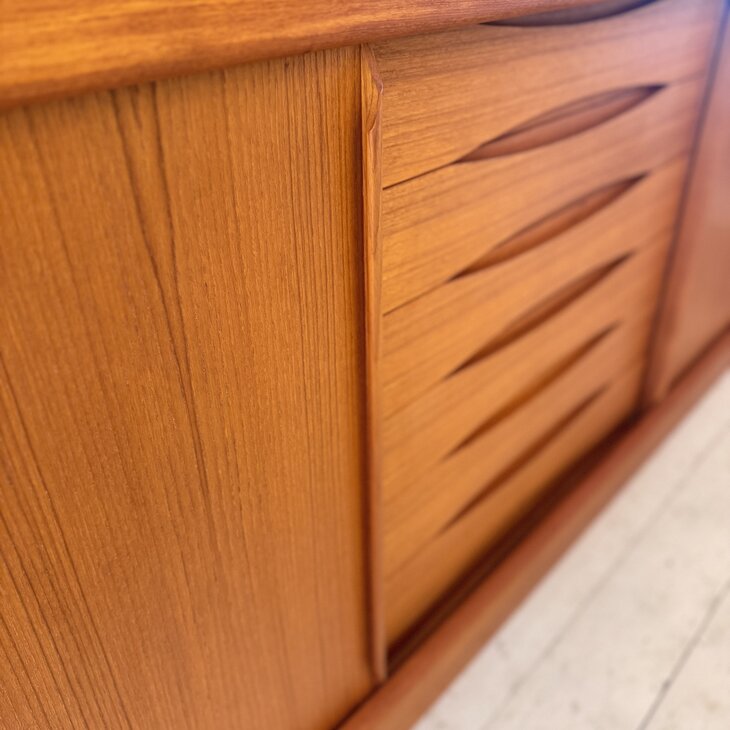 Vintage Deens dressoir sideboard schuifdeuren | Sprinkelhop