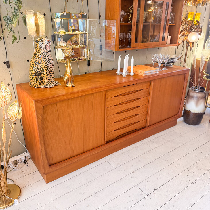 Vintage Deens dressoir sideboard schuifdeuren | Sprinkelhop