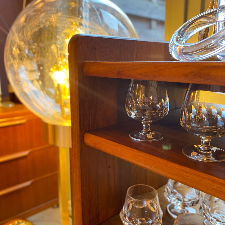 Vintage Deens teak open kastje | Sprinkelhop