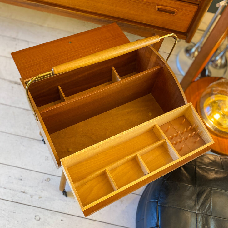 Vintage naaitafeltje jaren 50 | Sprinkelhop