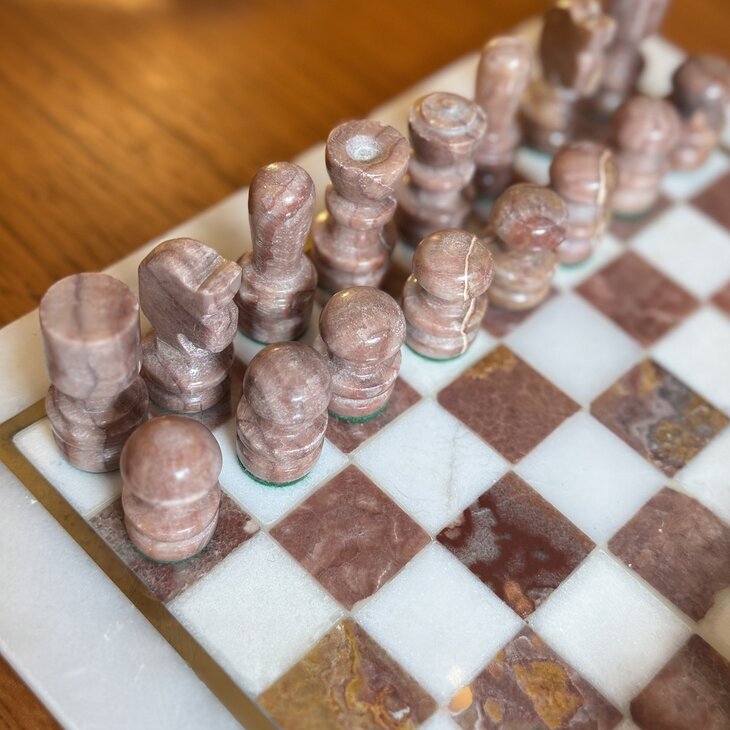 Vintage marmeren schaakspel rood met wit | Sprinkelhop